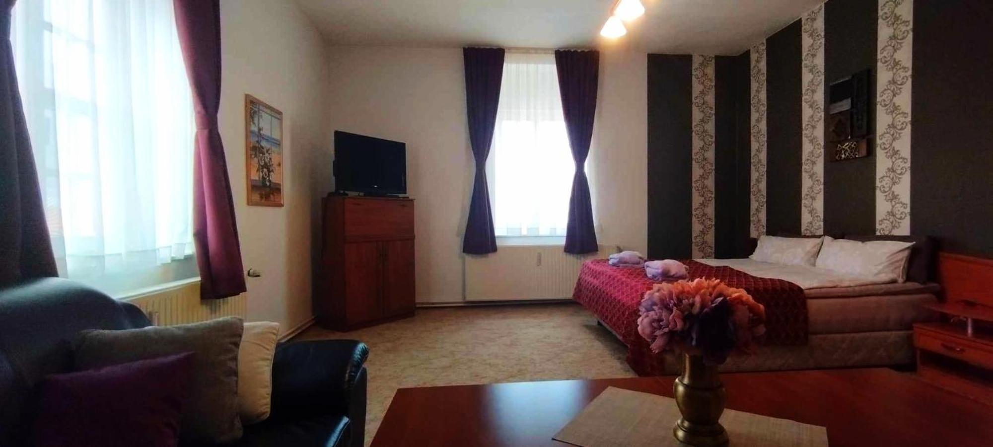 Grosse Wohnung Mit Terrasse Im Altstadtzentrum - Ferienwohnung Chiplakoff Blankenburg  Buitenkant foto